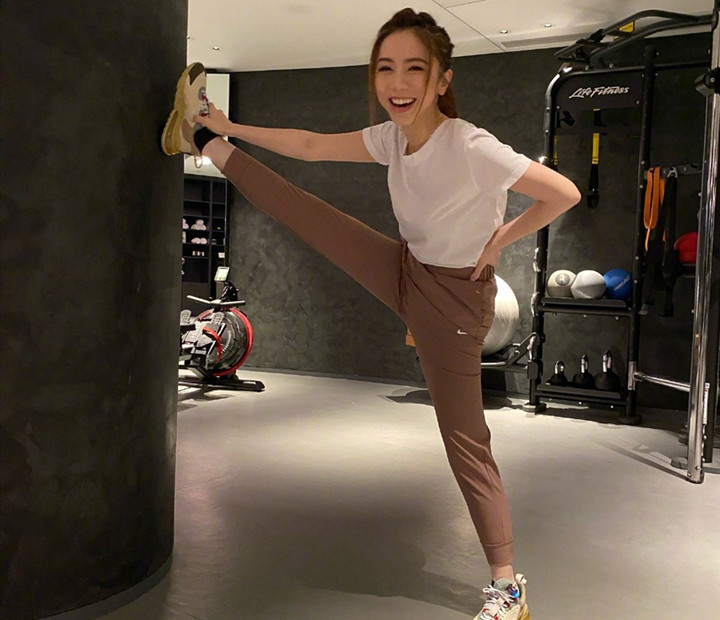 纯色t恤女短袖宽松t_中老年女运动短袖t恤_女运动短袖t恤