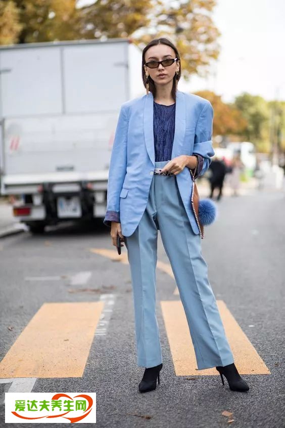 polo衫外面穿什么外套_polo衫適合胖子穿嗎_polo衫一般多大年齡穿