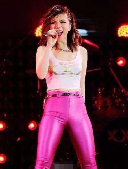 中老年女运动短袖t恤_纯色t恤女短袖宽松t_女运动短袖t恤